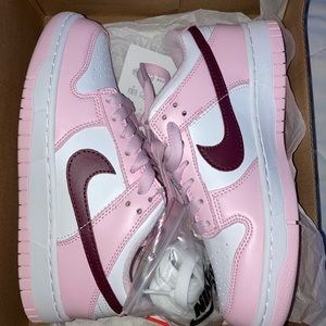 Women’s Nike 2021 Dunk Low GS 'Pink Foam' size 6 - new in box!